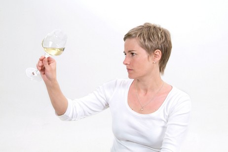 シャブリ/Chablisワインを試飲するための正しい動作